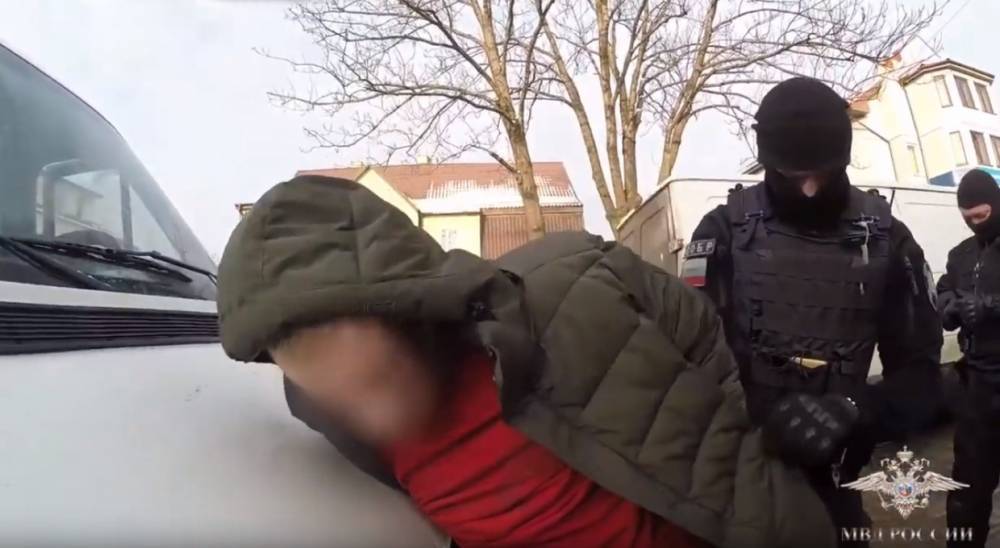УМВД опубликовало видео задержания в Калининградской области банды фальшивомонетчиков