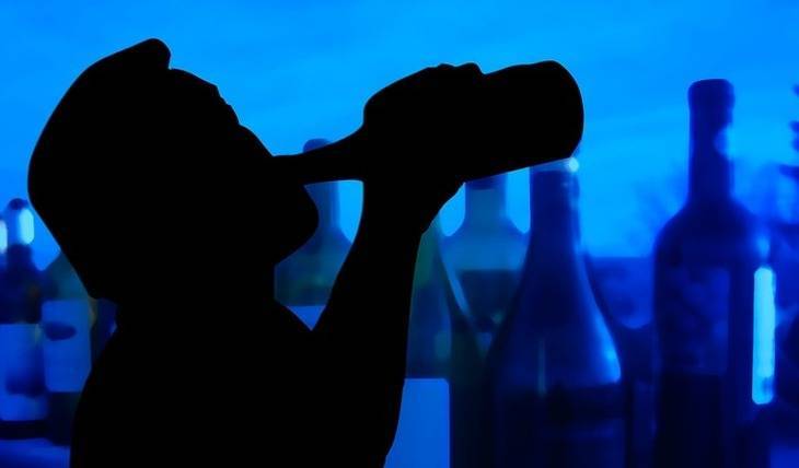 Треть россиян назвали «тихими» алкоголиками