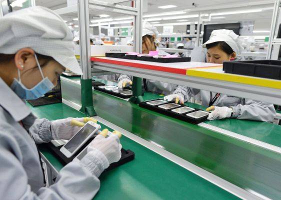 Тревожный звонок от вируса: Продажи смартфонов в Китае могут упасть вдвое