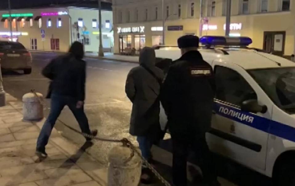 Еще двух предполагаемых участников пранка про коронавирус задержали в Москве