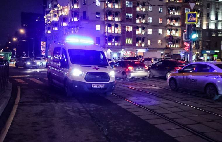 Карета скорой помощи попала в ДТП в Москве