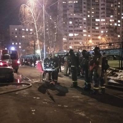 При пожаре в хостеле на юго-западе Москвы один человек погиб и один пострадал