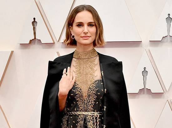 Платье Натали Портман стало самым обсуждаемым нарядом «Оскара 2020»