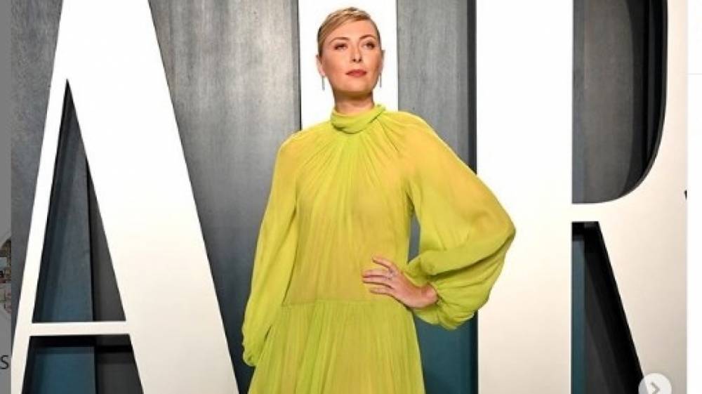 Шарапова пришла на вечеринку «Оскара» в прозрачном платье
