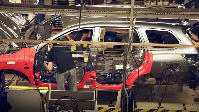 Российский завод Nissan может приостановить выпуск автомобилей в марте