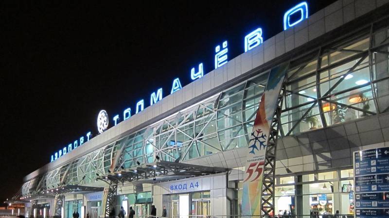 Самолет Новосибирск — Москва вернулся в аэропорт вылета из-за технической неисправности