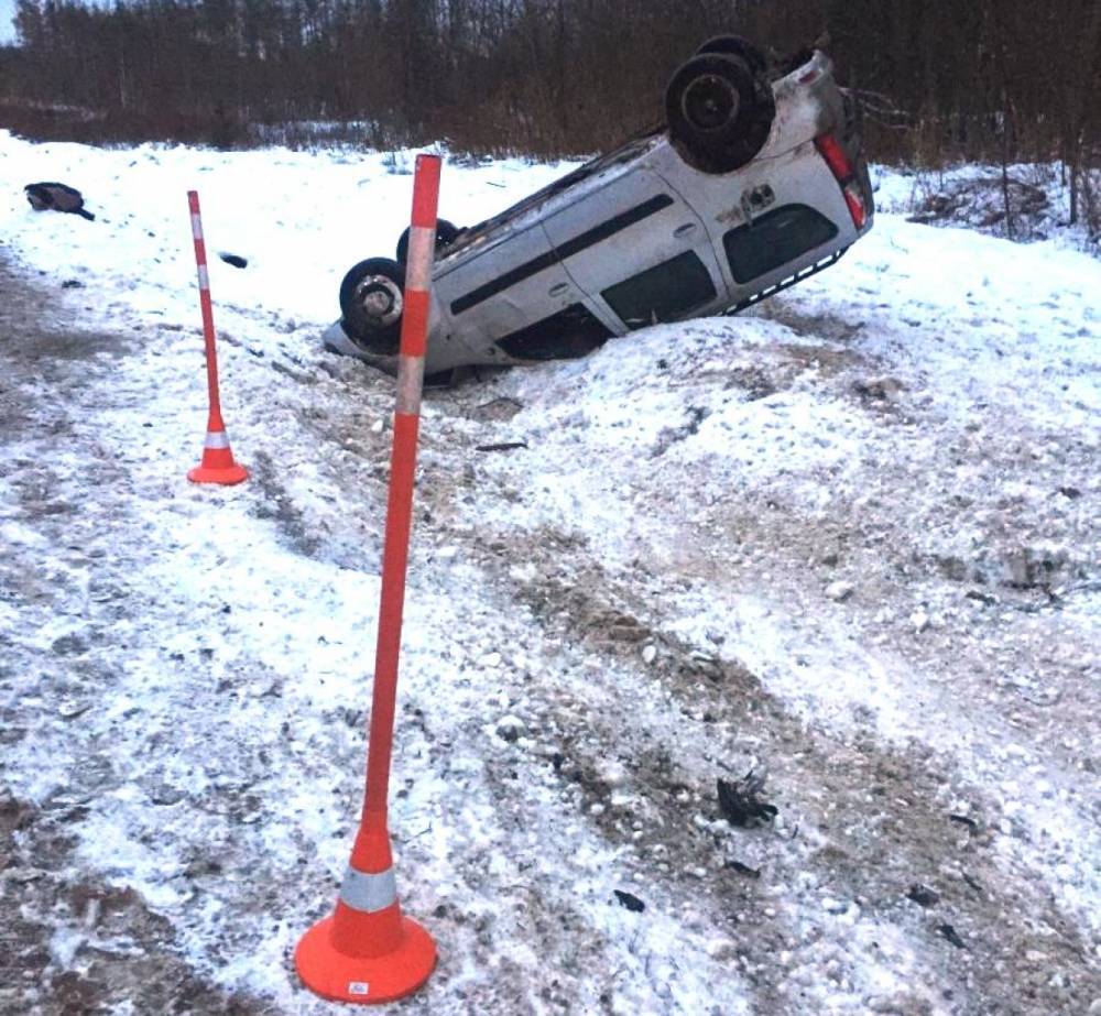 Две машины вылетели в кювет за сутки в Новгородской области