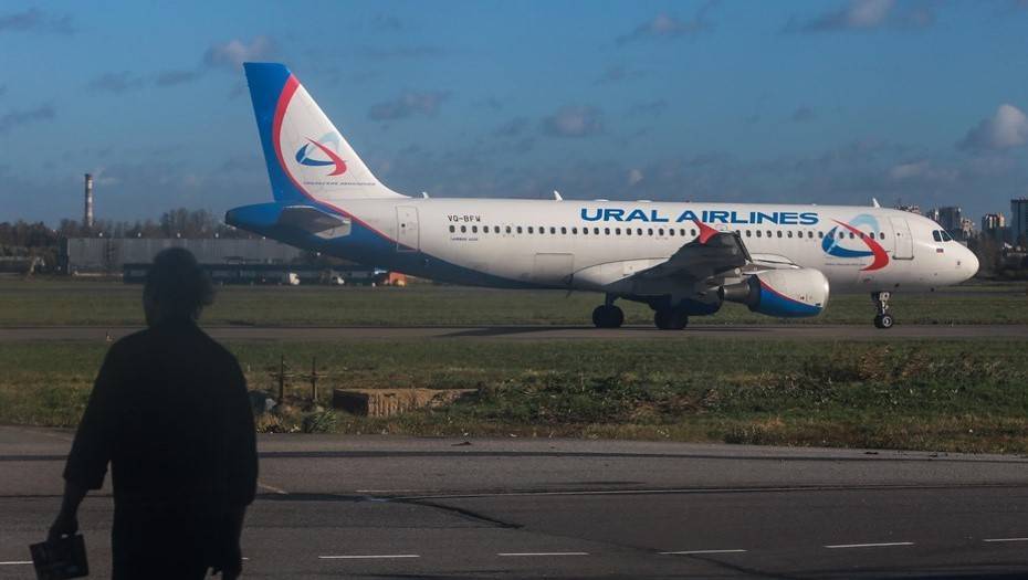 Вылетевший из Москвы в Крым самолет "Уральских авиалиний" вернулся по техпричине