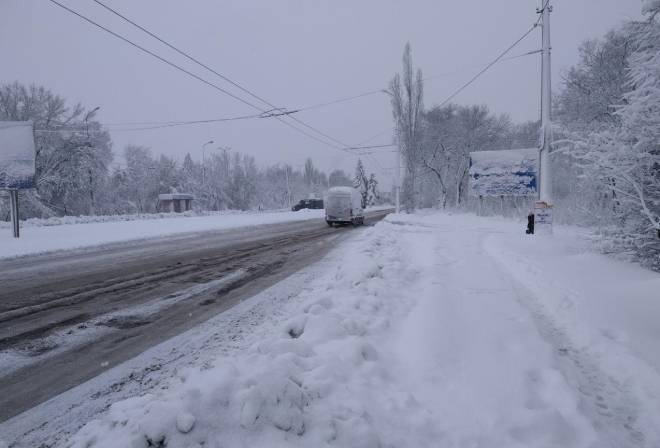 Почти 400 населенных пунктов Украины остались без электричества из-за непогоды