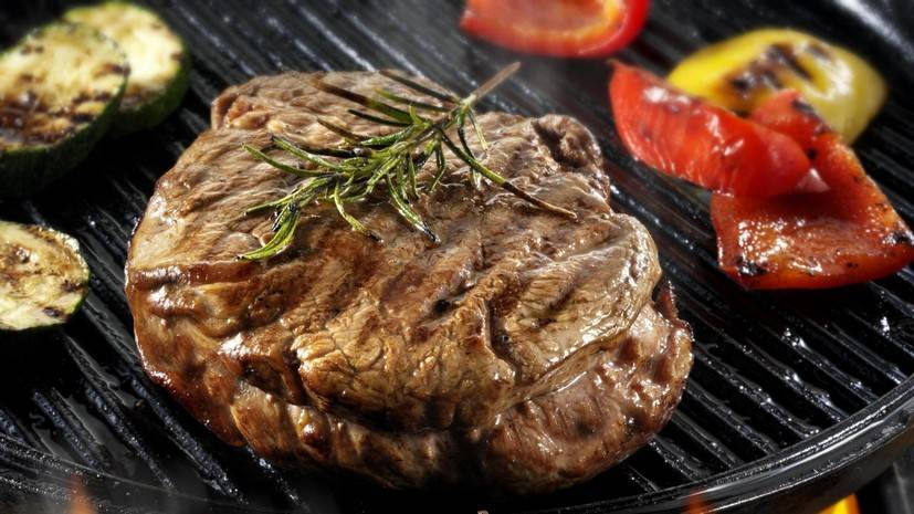 Эксперт оценила вред красного мяса для сердечно-сосудистой системы