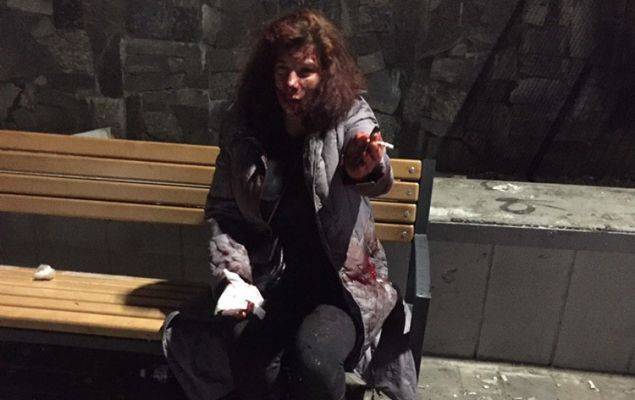 В Киеве неизвестные избили женщину за то, что она говорила по-русски