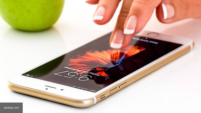 Корнейчук: Apple заработает деньги на покупках подписок пользователями iPhone SE 2
