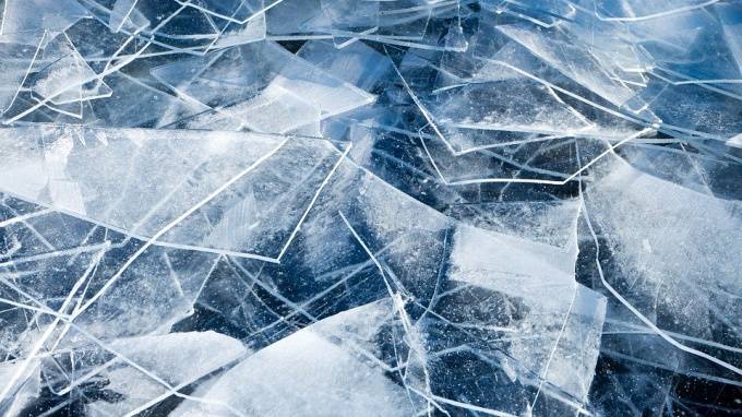 В Петербурге продлили запрет выхода на лед до 15 апреля