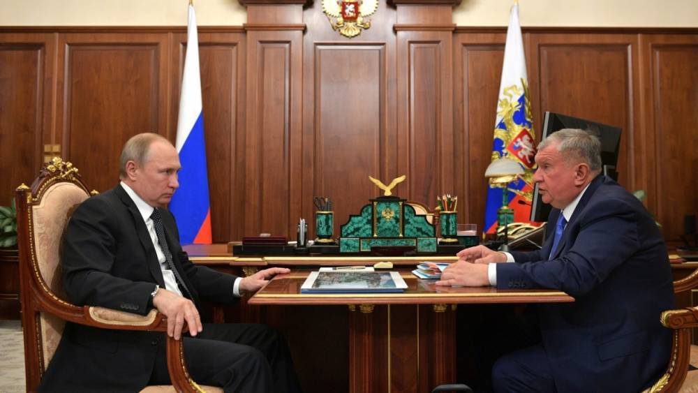 Путин во вторник встретится с главой «Роснефти» Сечиным