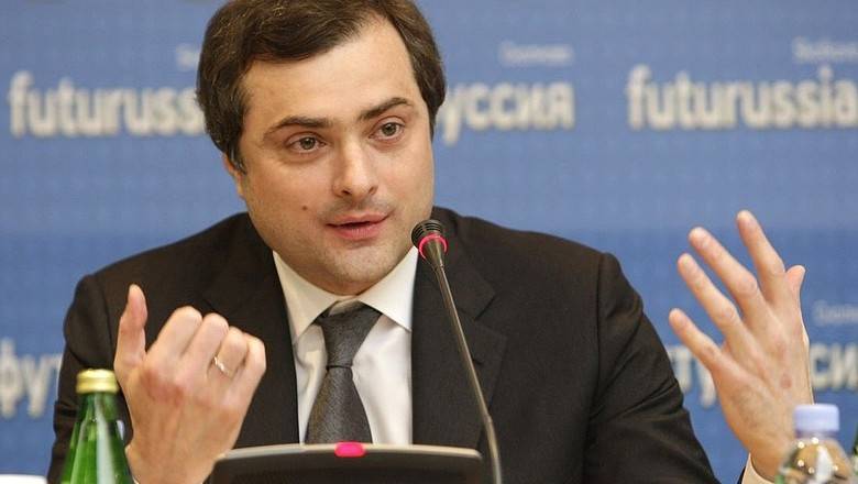 Просьба Владислава Суркова об отставке до сих пор не удовлетворена