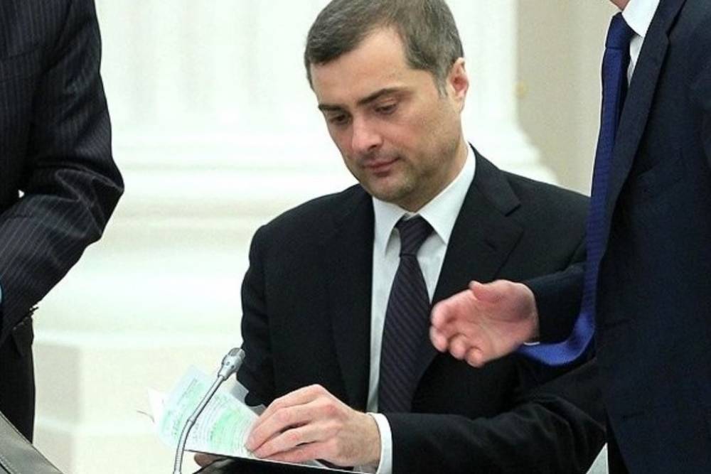 Песков: Кремль не подписал прошение Суркова об отставке