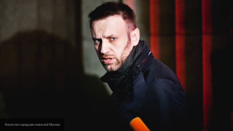 Навальный ищет скандалистов и провокаторов, которые испортят работу УИКов на выборах