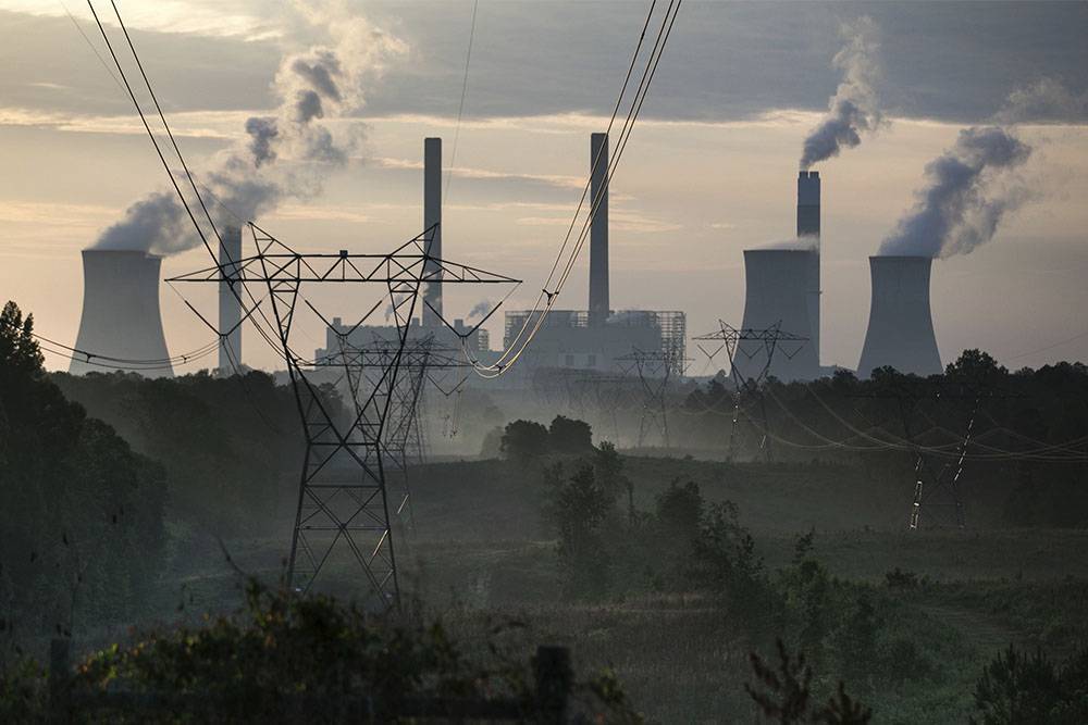 Выбросы углекислого газа в мире сократились впервые за десять лет