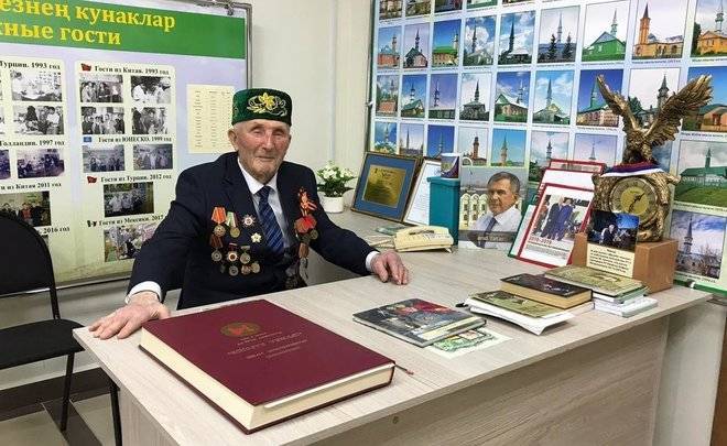 По поручению Рустама Минниханова татарстанские ветераны ВОВ получат по 100 тысяч рублей