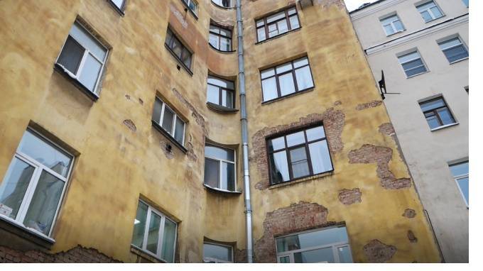 В Петербурге выделили на капремонт домов 13 млрд рублей