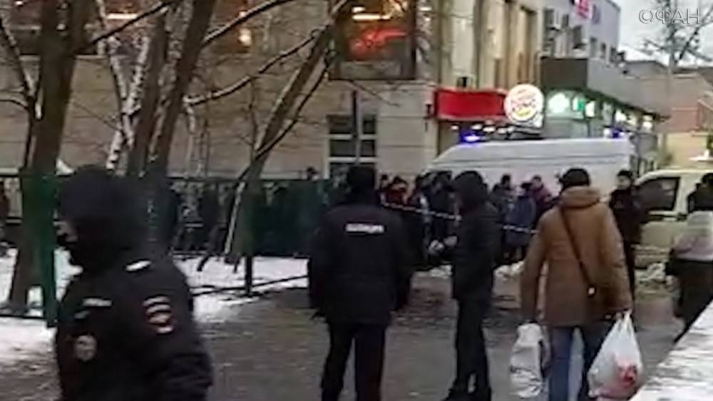 Мужчину с ножом задержали в Москве.