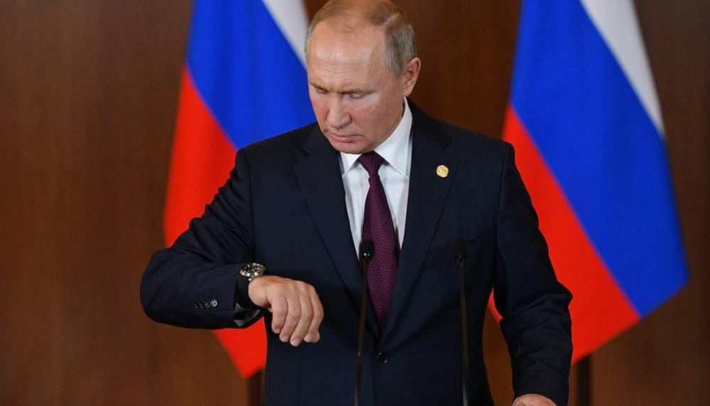 Рейтинг доверия Путину упал до мининума