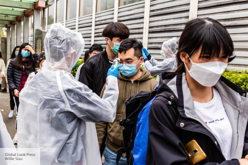 Китай сообщил о почти 50-процентном снижении темпов заражения коронавирусом