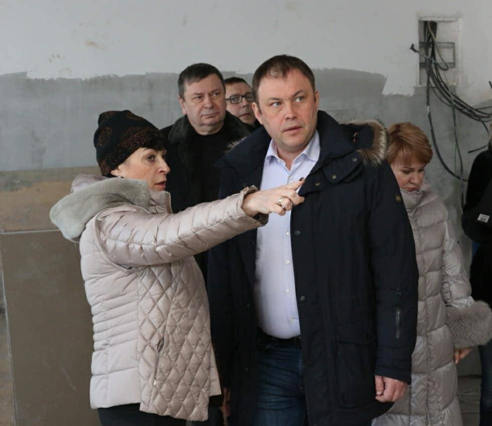 Илья Середюк рассказал о капитальном ремонте школы в Кемерове