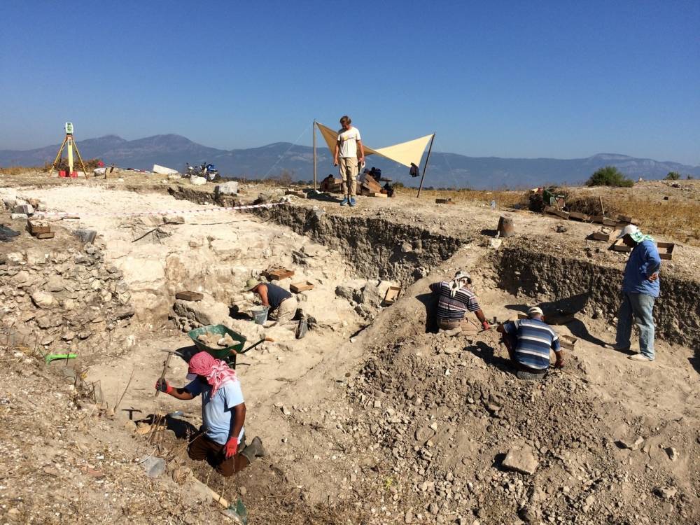 Испанские археологи обнаружили пещеру со следами древней резни