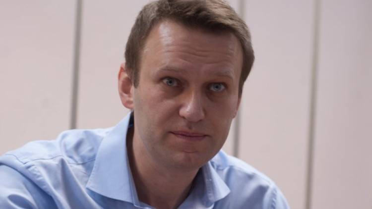 Навальный не гнушается брать с детей донаты, но не хочет, чтоб им рассказывали о Победе