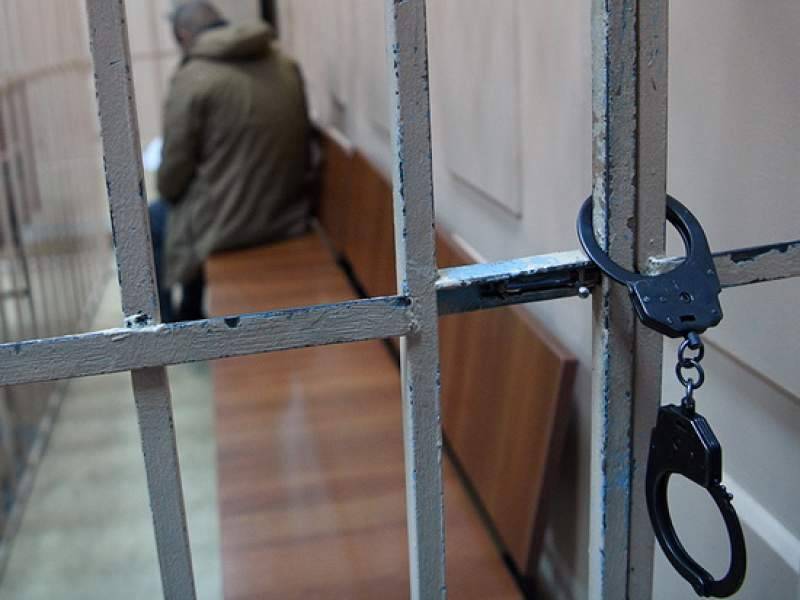 СМИ: бывший начальник управления ФСИН покончил с собой в зале суда