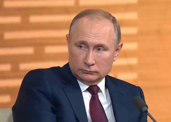 Путин напомнил министрам, что внешняя угроза для российской экономики – это не только коронавирус