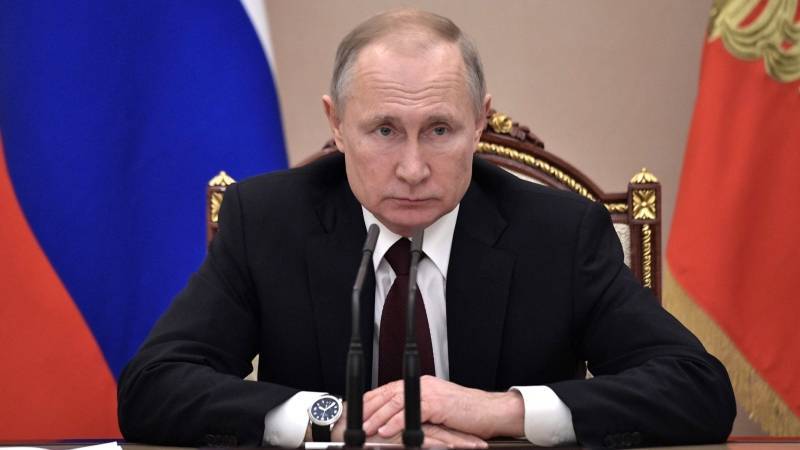 Путин проведет совещание с Мишустиным 12 февраля