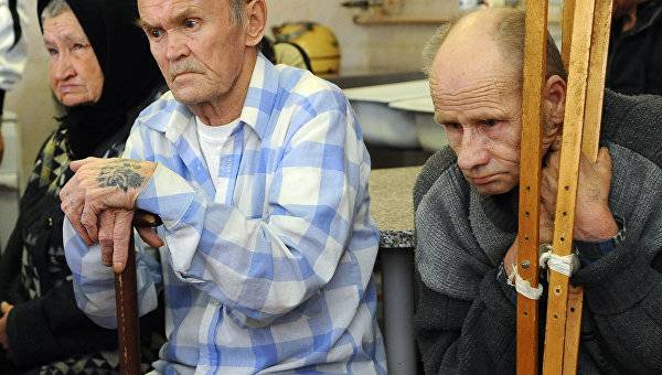 В России назвали бедность одной из острейших проблем страны