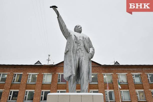 С площади Объячево хотят убрать памятник Ленину