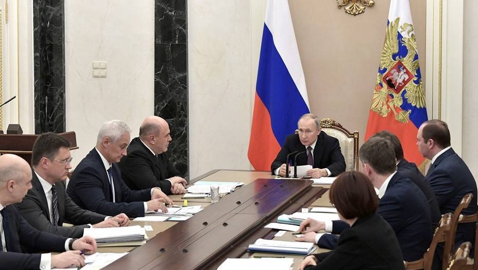 Путин назвал задачи правительства на фоне роста экономики России
