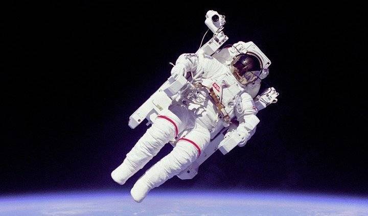 Научный обозреватель назвал главное качество космонавта для полета к Луне