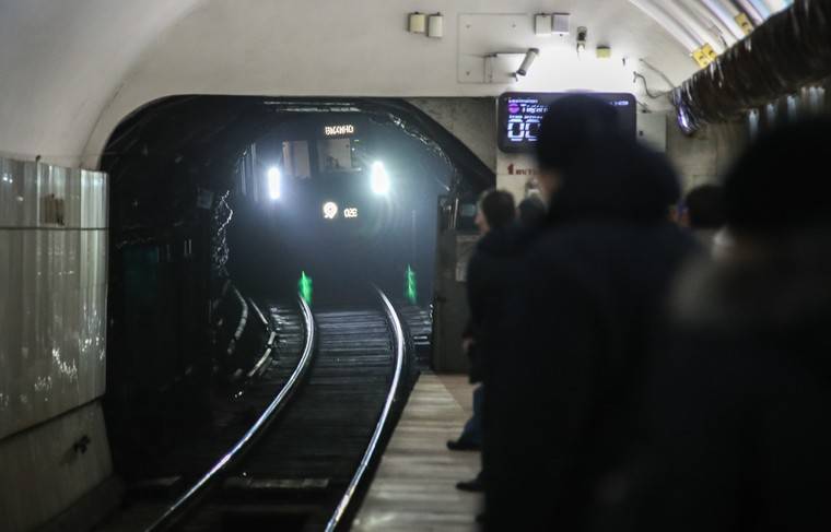Человек упал на рельсы на «фиолетовой» ветки московского метро