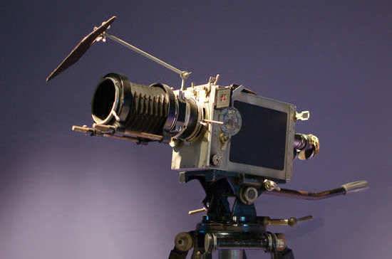 125 лет назад братья Люмьер запатентовали первую кинокамеру - pnp.ru
