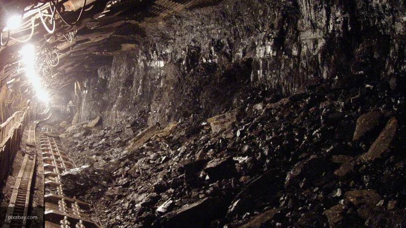 Пропавший во время пожара на шахте в Мурманской области горняк найден живым