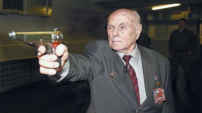В Москве скончался легендарный разведчик Алексей Ботян, спасший Краков