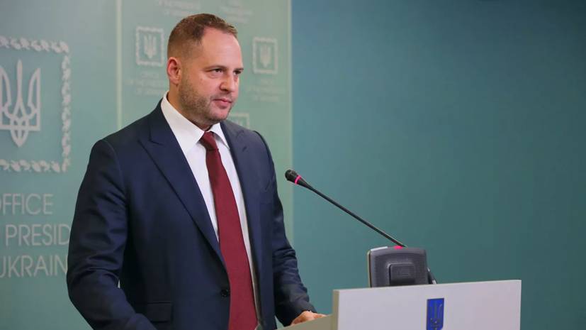 Зеленский включил нового главу своего офиса Ермака в состав СНБО
