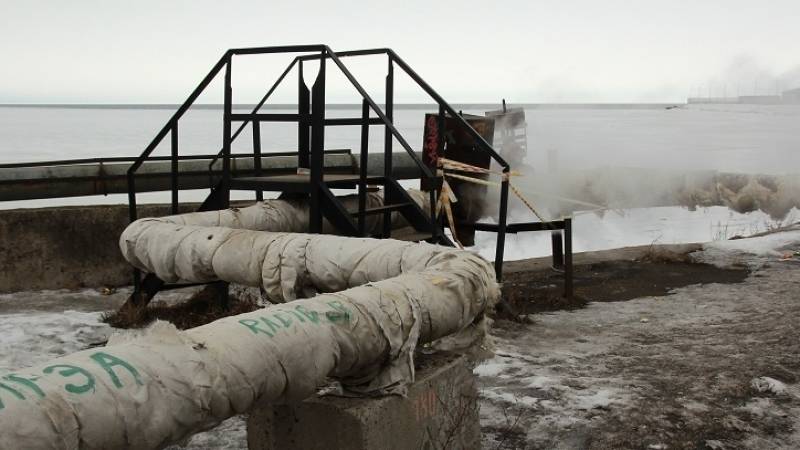 Украинский депутат предложил продавать воду в Крым по цене российского газа