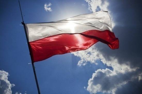 Политолог объяснил, почему Польша пытается переписать итоги Второй мировой войны