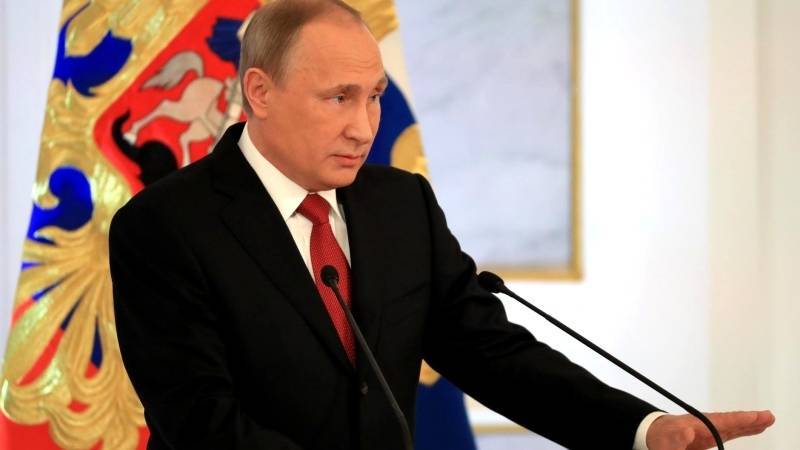 Путин назвал серьезным вызовом поступление более 500 поправок в Конституцию