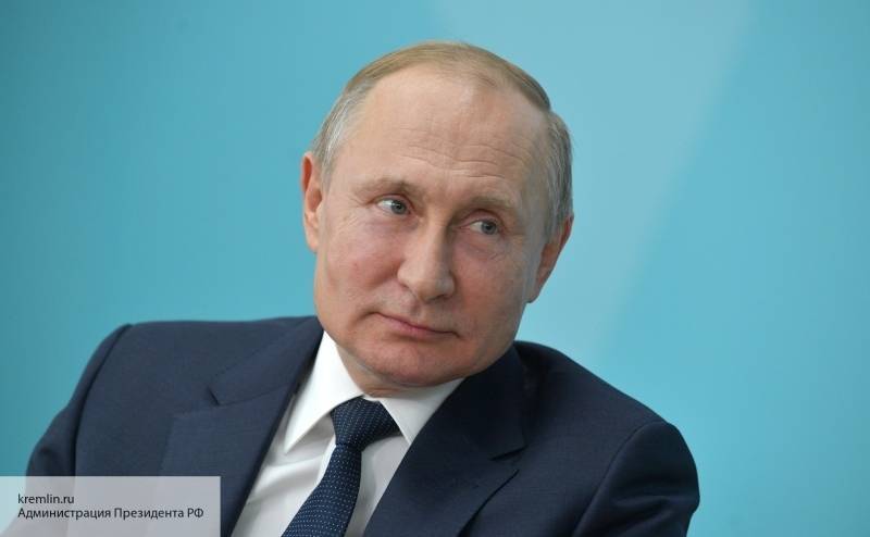 Путин: день общероссийского голосования нужно сделать выходным