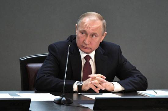 Путин оценил идею упомянуть в Конституции Победу во Второй мировой