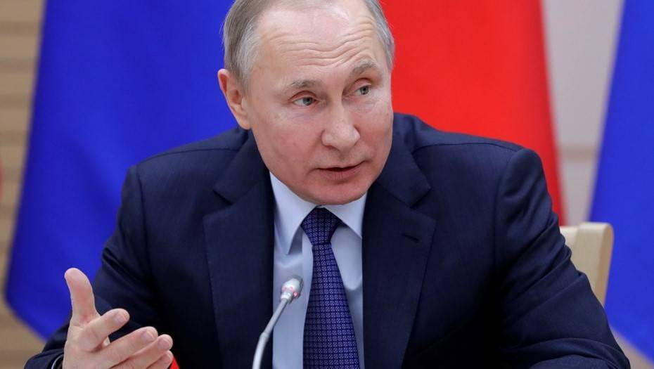 Путин согласился внести в Конституцию индексацию зарплат и пенсий