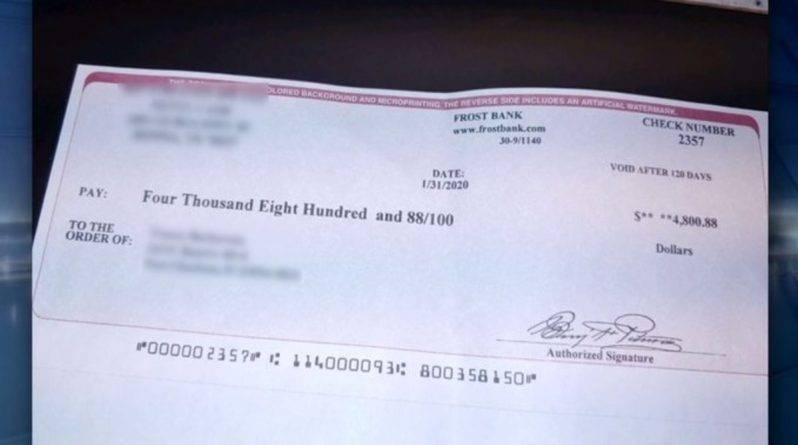 Женщина рассказала о том, как мошенники присылают чеки, чтобы жертвы сами перечисляли им деньги