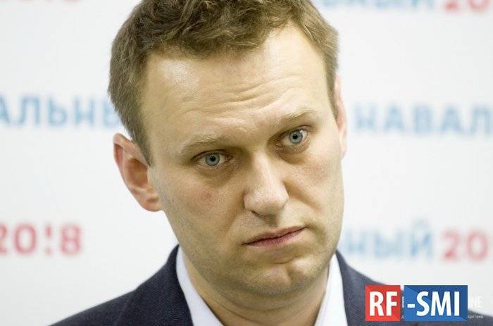 В Латвии Алешку Навального встретили на машинах с американскими номерами